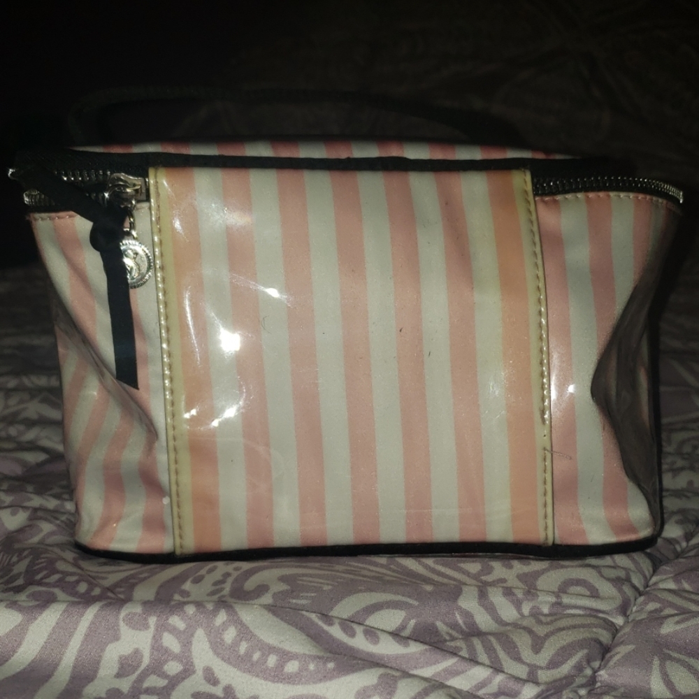 VS Pink & White Striped Makeup Case - Picture 4 of 5